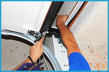 Lowell Garage Door Service Repair Lowell, MA 978-552-3200 - garage-door-maintenance-gr-16m